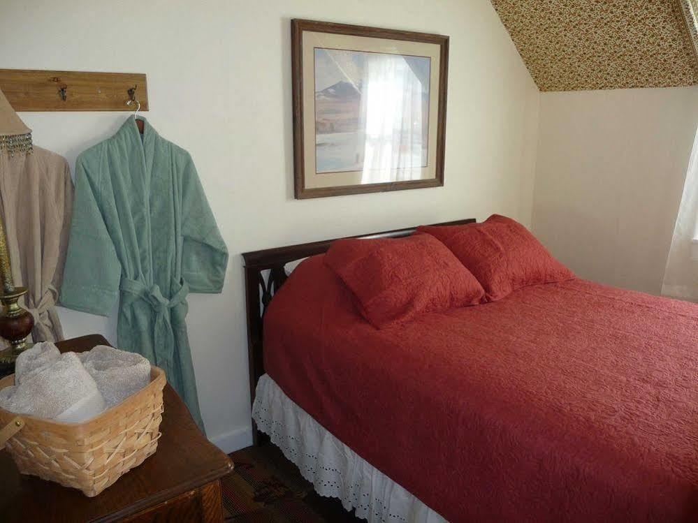 The Twin Lakes Inn Екстериор снимка